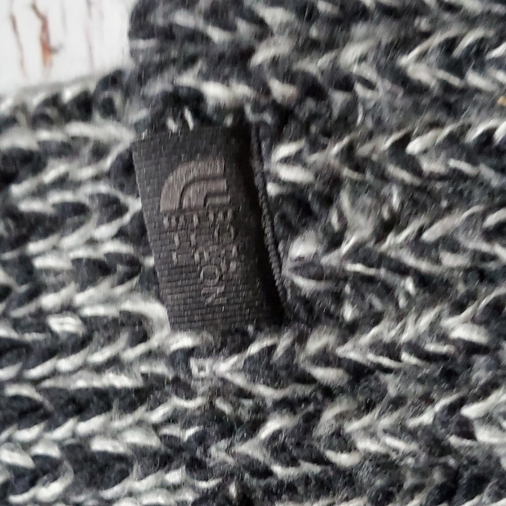 🆕️ THE NORTH FACE COZY CHUNKY BEANIE - Picture 6 of 12